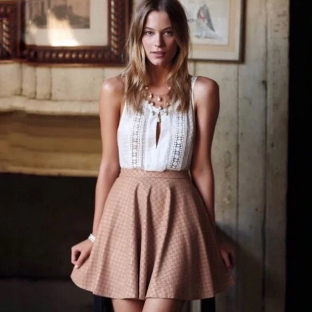 Anthropologie Astral Eyelet Faux Leather Sunday Brooklyn Skirt Size 2